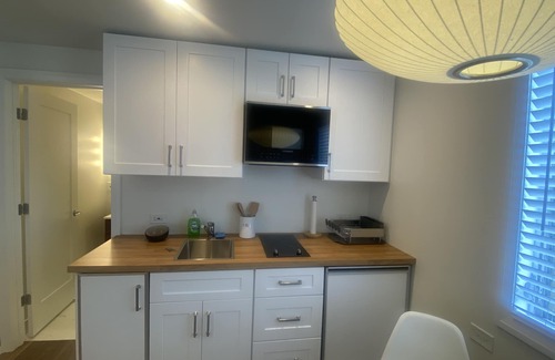 Granada Cabaña | Studio House in Prime Location - close to Siesta Key Beach and Downtown