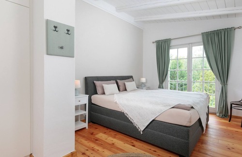 Werder Casa | Studio house on the island of Werder, garden with terrace, free WiFi, Netflix