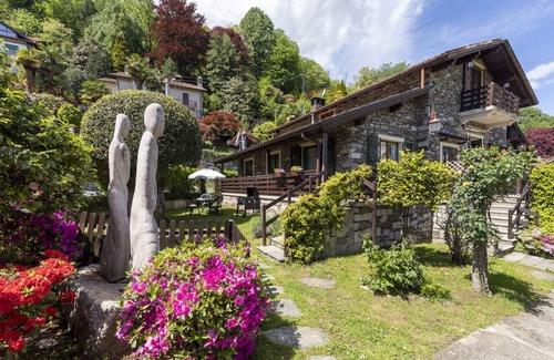 Carciano Chalet De Esquí | Estudio en chalet con vistas al lago de Stresa