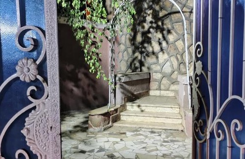 Al-Basatin Apartamento | Studio in a classy and quiet location with private entrance