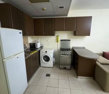 Al Quoz Apartamento | Studio in AlKhail gate