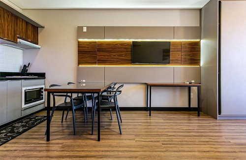 Ingleses Centro Apartamento | Studio in Condominium With Pool 700m Beach Sti210