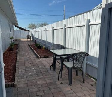 Caloosahatchee Apartamento | Studio in Downtown Cape Coral