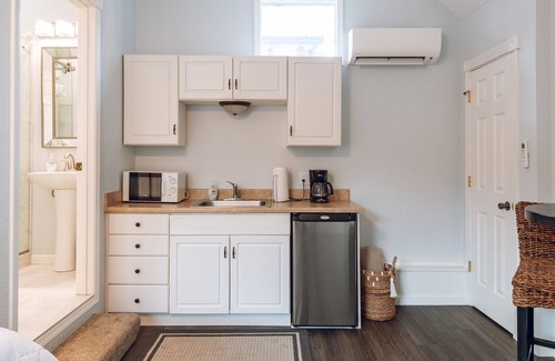 Saugatuck Apartamento | Studio in Downtown (Haven Suites · Saugatuck)