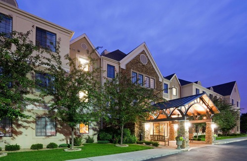 Eagan Apartamento | Desayuno de cortesía + Wi-Fi gratis + piscina cubierta | Traslado las 24 horas al centro comercial Mall of America