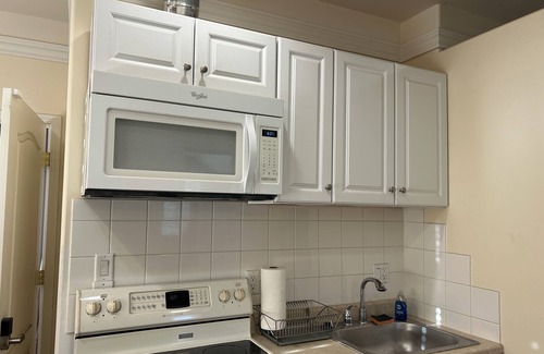 Southeastern Sacramento Apartamento | Studio in East Sacramento. Walking distance to groceries, restaurants