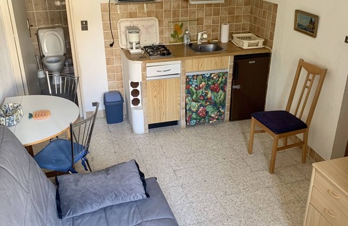Les Salles-sur-Verdon Apartamento | Studio in the heart of the village ideal for couples
