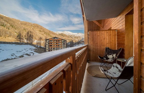 Allos Apartamento | Estudio en Francia con Vistas y Piscina
