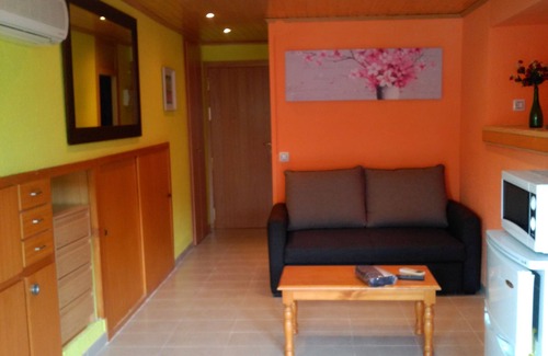 La Pineda Apartamento | Estudio en La Pineda ( Salou ) PROMAR, a 20m playa, piscina, aire acondicionado
