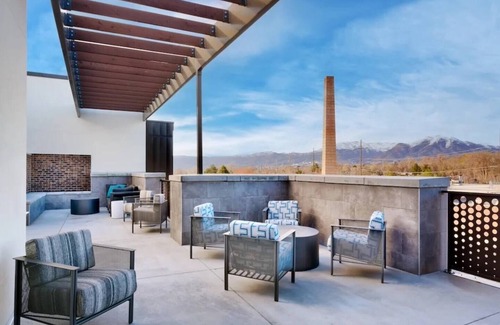 Millcreek Apartamento | Studio in new building W/Patio+Free Parking + Pool