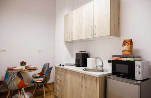 Old City Apartamento | Studio in Old Town's 1752 Hotel