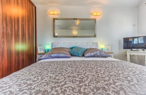 Kastel Kambelovac Apartamento | Studio in Olive Grove close to Split and Trogir