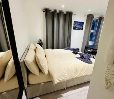 Magherafelt Apartamento | Studio in Oval London