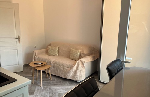 Roquefort-les-Pins Apartamento | Studio in villa on the Côte d'Azur