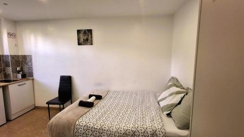 Neuilly-sur-Marne Apartamento | Studio indépendant et bien équipé avec véranda commune
