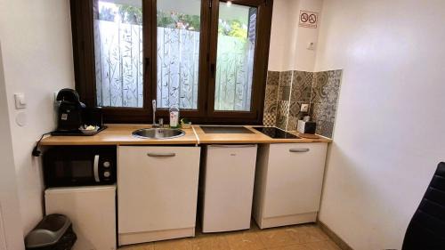 Neuilly-sur-Marne Apartamento | Studio indépendant et bien équipé avec véranda commune