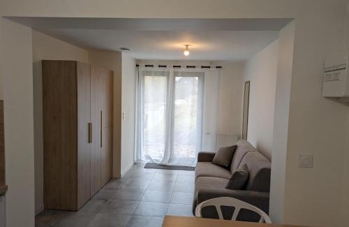 Cesson-Sevigne Apartamento | Studio indépendant en rez-de-jardin