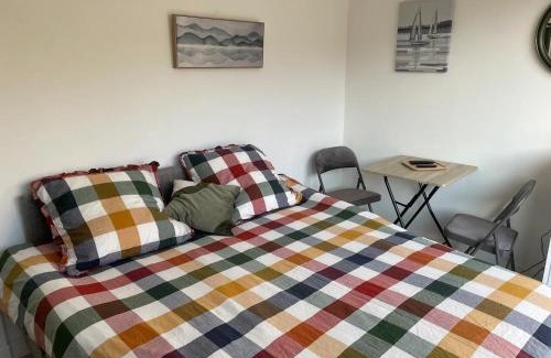 Aubagne Apartamento | Studio indépendant, piscine & jardin en centre-ville