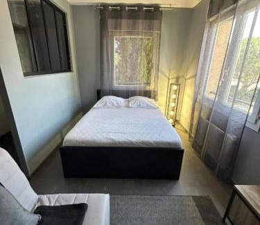 Les Angles Apartamento | STUDIO JACCUZZI A 2 Min dAvignon