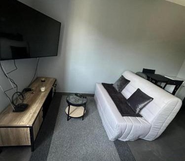 Les Angles Apartamento | STUDIO JACCUZZI A 2 Min dAvignon
