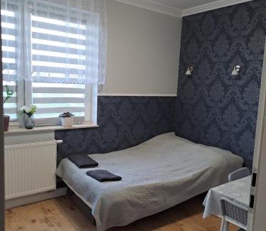 Fabryczna Apartamento | Studio Jutrzenka z łazienką by Apartamenty na dni Wrocław