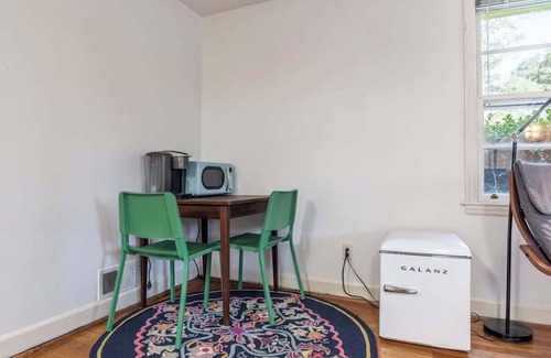 Forest Acres Casa | Studio, King, Fast Wi-Fi, Ring Camera, Smart TV