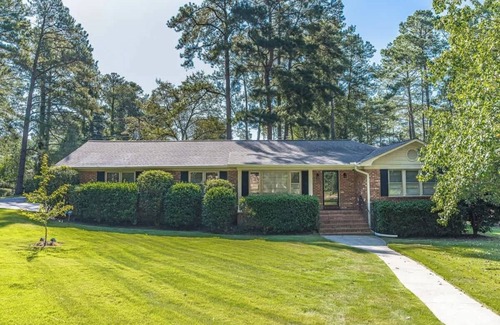 Forest Acres Casa | Studio, King, Fast Wi-Fi, Ring Camera, Smart TV