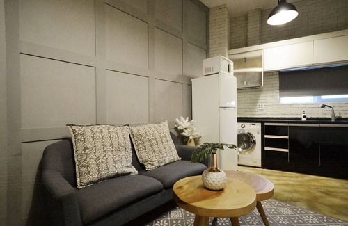 Daehangno Apartamento | Luminoso, espacioso y completamente amueblado Apt @ Jongno / SKKU / SNUH - C203