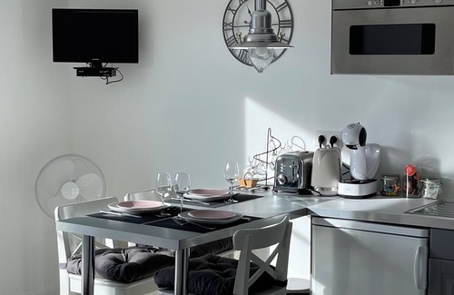 Eymet Apartamento | El ESTUDIO ALBIZIA PARA 2 adultos y 1 niño