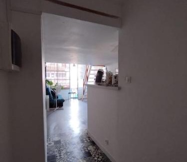 Lezignan-Corbieres Apartamento | Studio L'Occitan en plein centre ville avec balcon