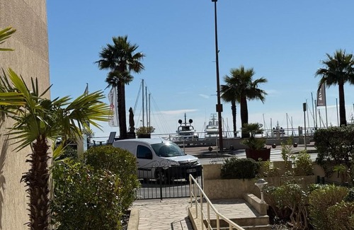 Mandelieu-la-Napoule Beach Apartamento | Studio La Napoule 2 min beach 4 people air conditioning