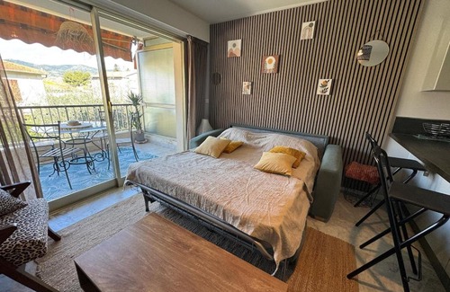 Mandelieu-la-Napoule Beach Apartamento | Studio La Napoule 2 min beach 4 people air conditioning