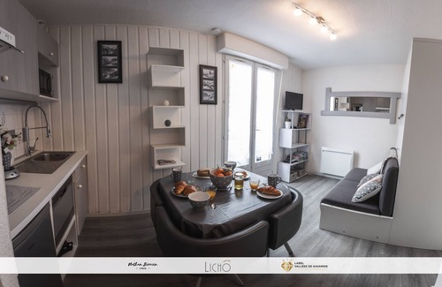 Bareges Apartamento | ESTUDIO CABINA 2/4 PERSONAS SUR CON WIFI APARCAMIENTO / LINO PROPORCIONÓ HOJAS TOALLAS