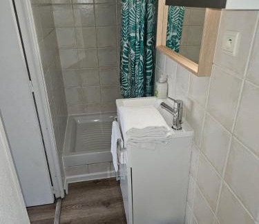 Le Beausset Apartamento | Studio "Le Yellow" avec terrasse et parking