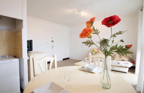 La Jetee Apartamento | Studio Les Amandiers by Interhome