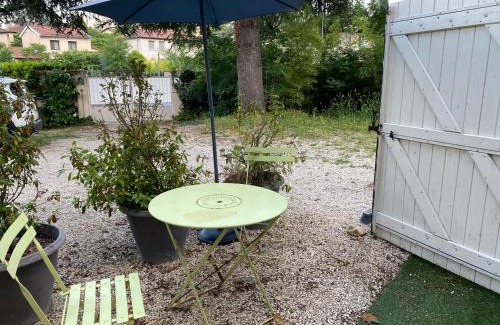 Oullins Apartamento | Studio Les Terrasses