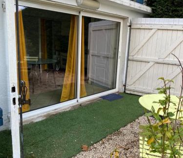 Oullins Apartamento | Studio Les Terrasses