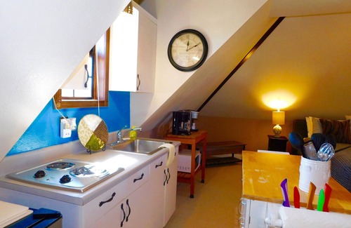 Temecula Apartamento | Studio Loft Apartment en Wine Country! Disfrute de un retiro privado para dos a cuatro!