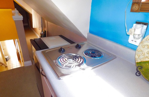 Temecula Apartamento | Studio Loft Apartment en Wine Country! Disfrute de un retiro privado para dos a cuatro!
