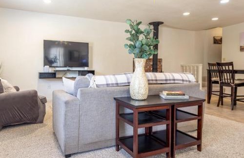 Oakhurst Apartamento | Studio Loft Near Yosemite with Kitchenette
