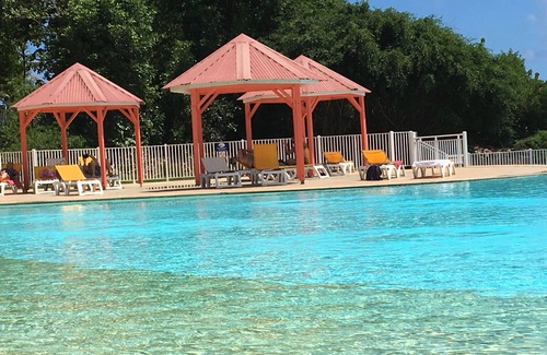 Anse des Rochers Apartamento | Studio/loggia on the first floor of a comfortable villa. In a magnificent park.