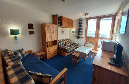 Plagne Villages Apartamento | Studio lumineux à Plagne Villages, balcon, proche pistes et commerces - FR-1-351-64
