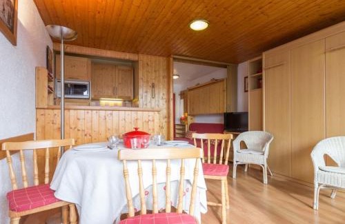La Rosiere Apartamento | Studio lumineux au centre, balcon et 4 couchages - FR-1-275-167