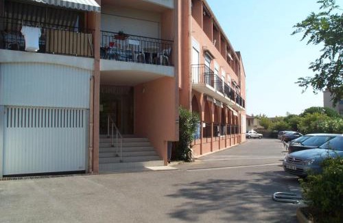 Balaruc-les-Bains Apartamento | Studio lumineux proche du centre ville de Balaruc-les-Bains, à 10 min des Thermes, avec terrasse - FR-1-503-60