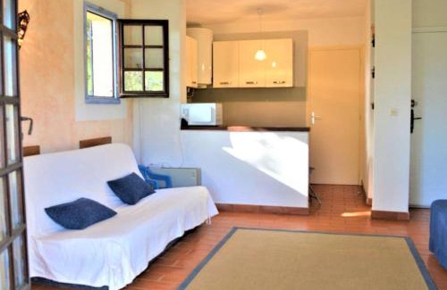 La Croix-Valmer Apartamento | Studio lumineux proche plage avec parking à La Croix-Valmer - FR-1-226B-59