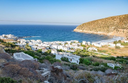 Apollonas Casa | STUDIO MAIRA seafront in to the blue