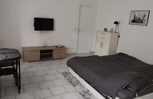 Saint-Charles du Port Apartamento | Studio Meublé Canapé lit Netflix Prime Vidéo