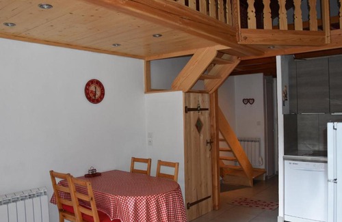Champagny-en-Vanoise Apartamento | Studio mezzanine, terrasse sud, proche commerces et télécabine à Champagny-en-Vanoise - FR-1-464-17