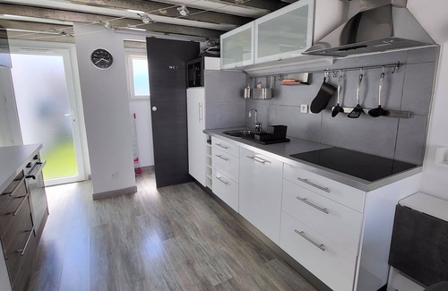 Saint-Bres Apartamento | Estudio-Confortable-Baño con ducha-Terraza