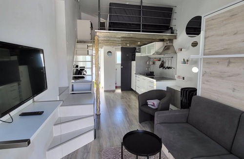 Saint-Bres Apartamento | Estudio-Confortable-Baño con ducha-Terraza